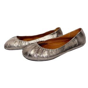 Gentle Souls Metallic Ballet Flats Ruched Silver Leather Slip On Comfort Sz 8
